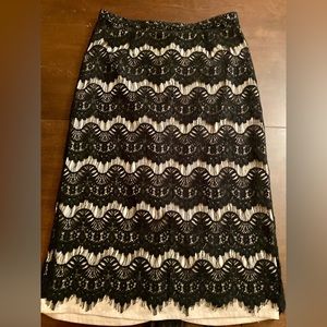 Preston & York Sz 8 black and nude crocheted overlay pencil skirt
